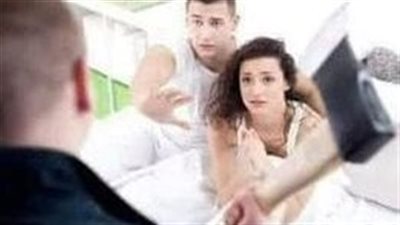 دخل الزوج يوما الي بيته في غير اوقات رجوعه