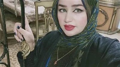 كنت شغالة جليسة عند واحدة عجوزة، و ف يوم كانت ع فِراش المoت، و قالت لي و هي بتحاول تلقط انف١اسها الأخ١يرة: